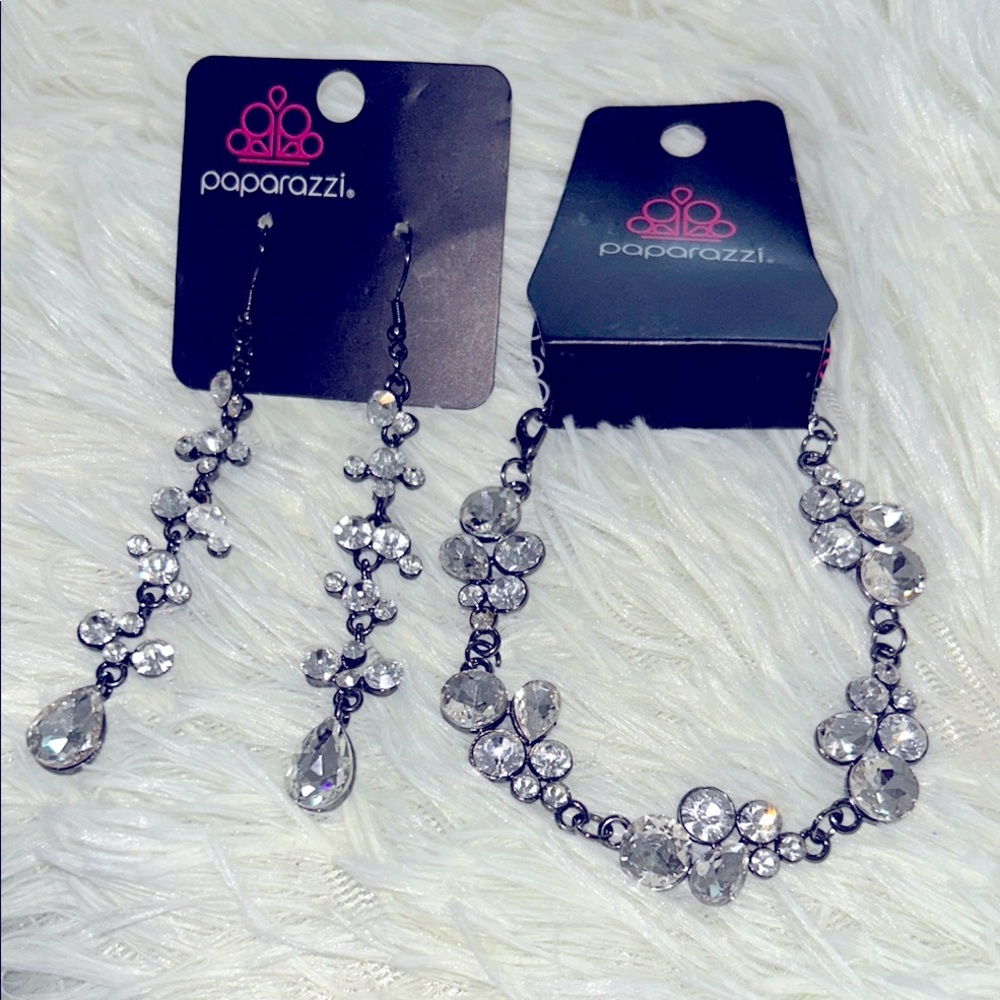 Paparazzi Silver Jewelry Set